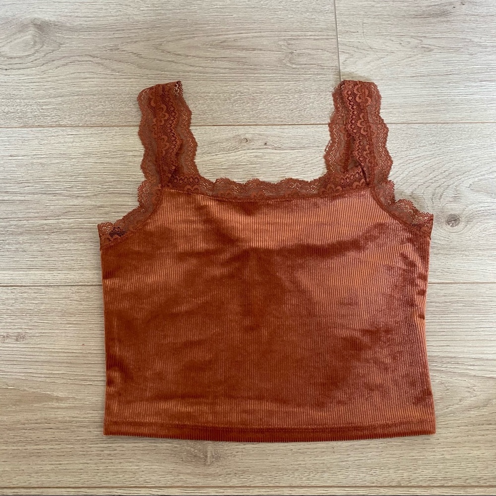 Sale Forever 21 lace trim velvet cami 5$